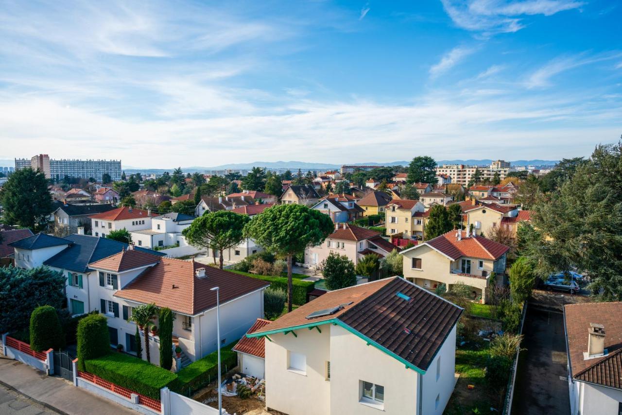 T2 De Standing Climatise Avec Parking Prive, Tram T2 T5, Hopitaux Est Apartment Брон Екстериор снимка